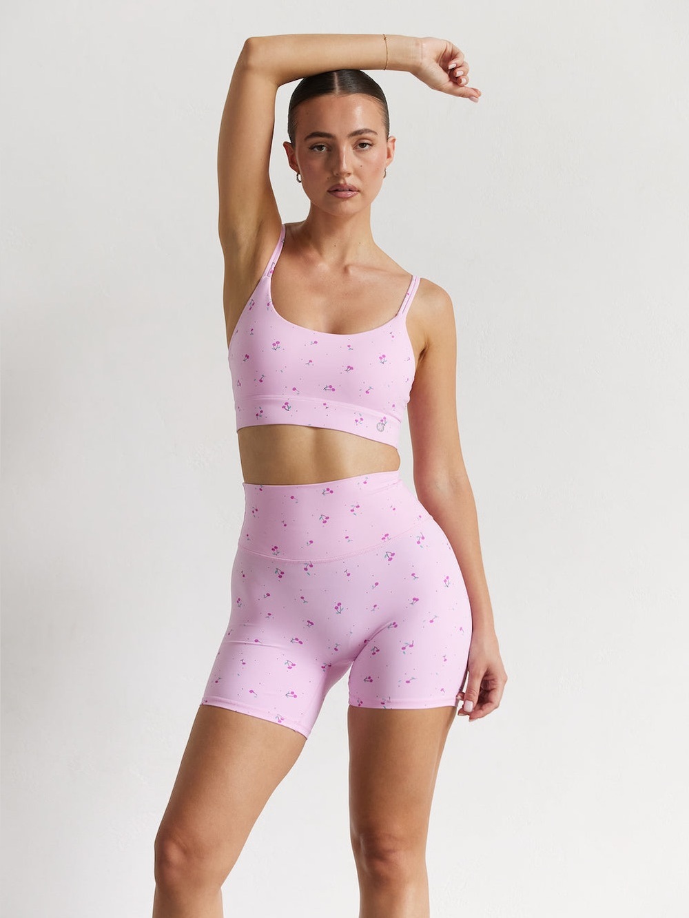 Storia Pastel Pink Floral Activewear Set - Scoop Sports Bra & High-Waist Shorts🌸